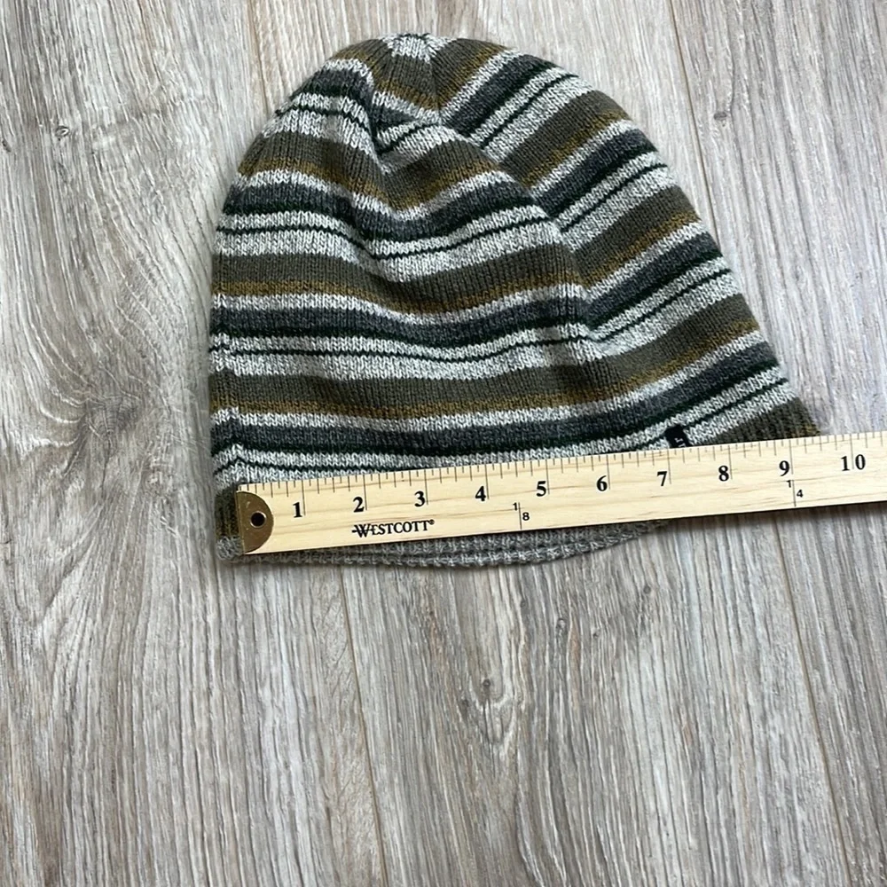 Turtleflur green striped winter hat